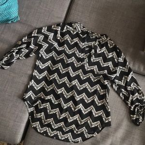 Black and white zig zag tunic